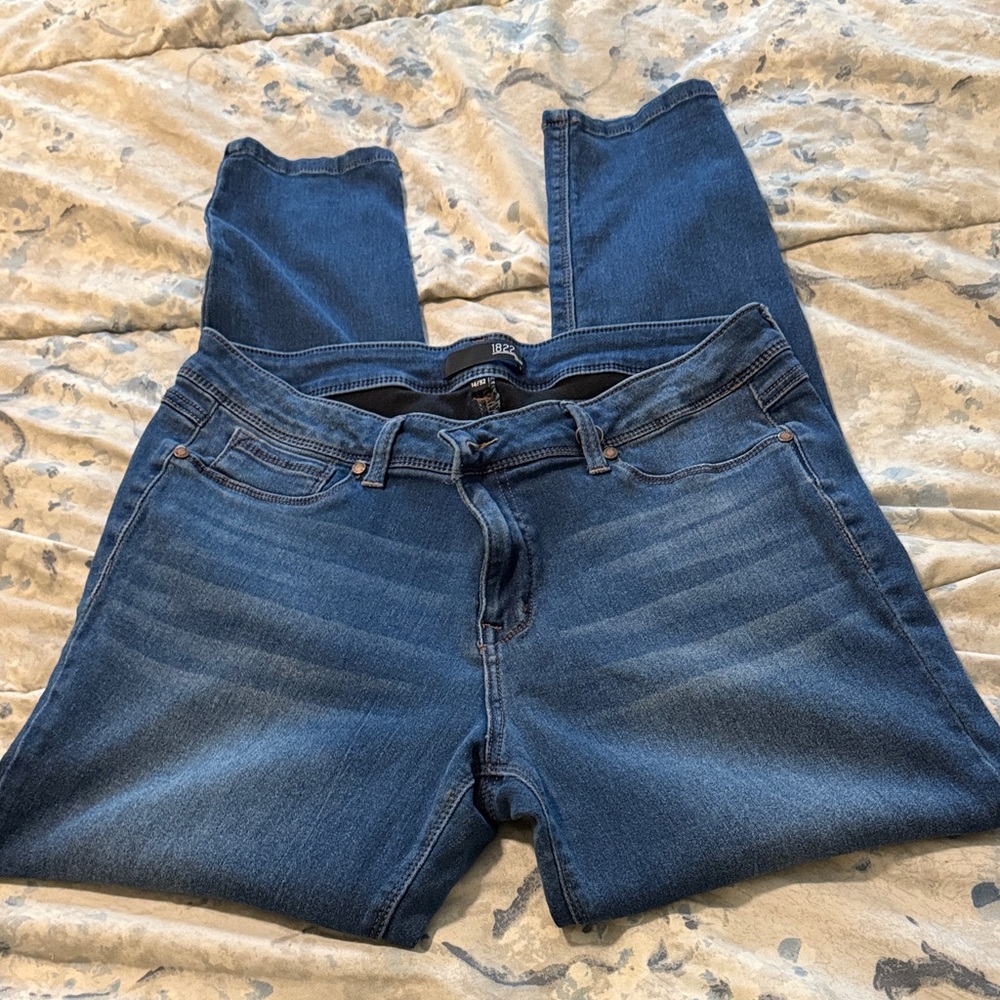 1822 Denim Women's Dark Blue Skinny Jeans